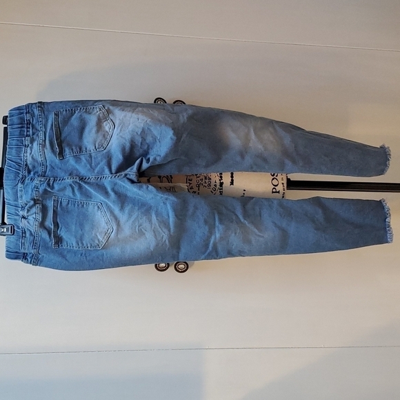 Women's Straight leg Denim Distressed Draw String Pull on Jeans New! Sz.14 - Picture 3 of 3